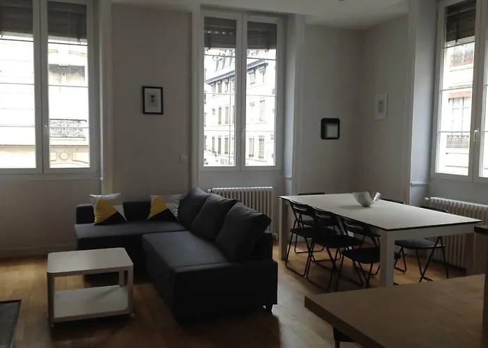 Charme Et Modernite Au Coeur De *