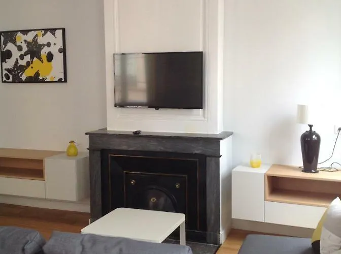 Charme Et Modernite Au Coeur De Apartment